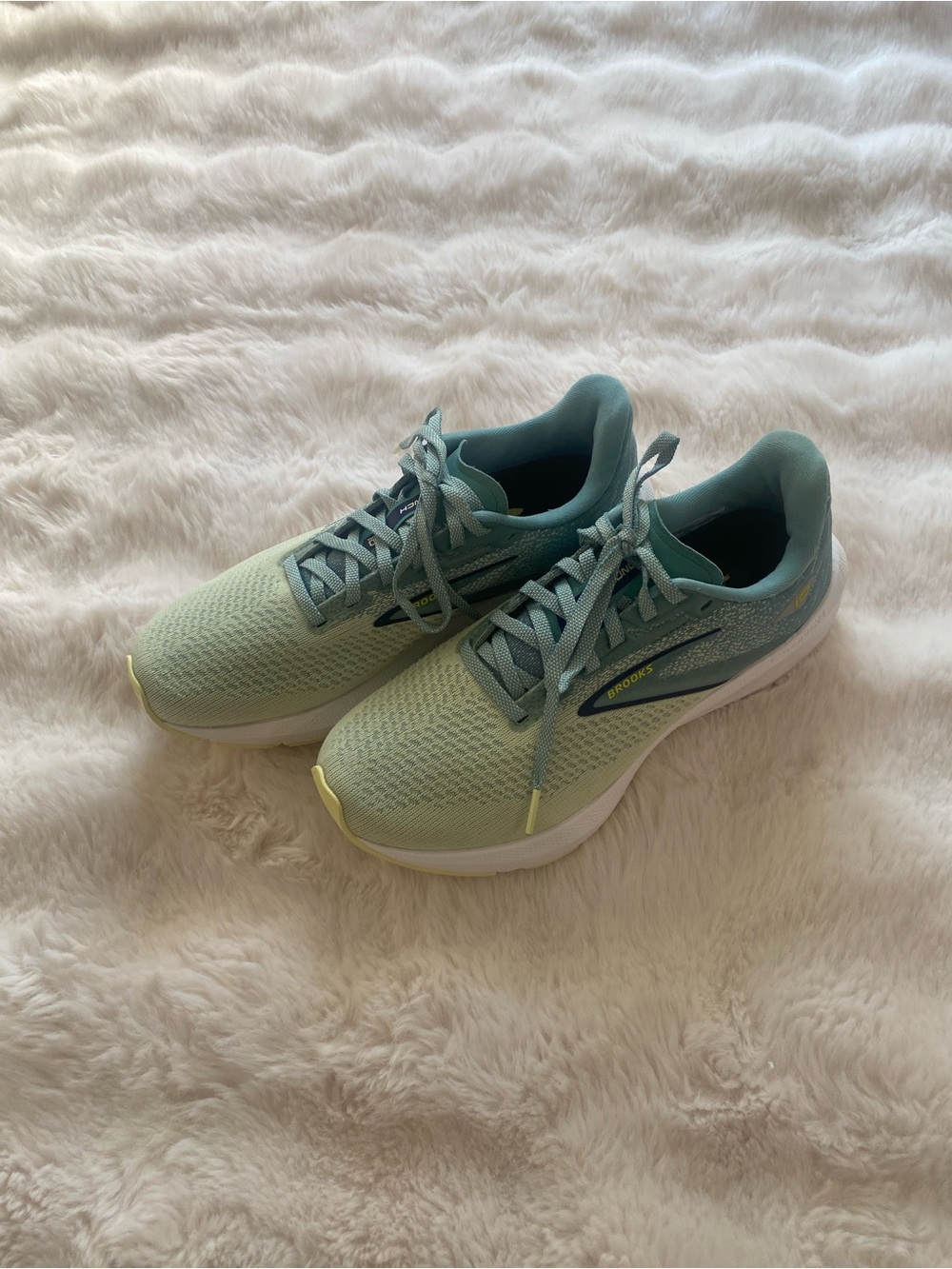 Brooks Women's Mint Green and Teal Running Shoes